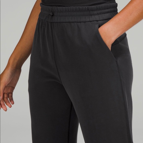 lululemon Softstreme High-Rise Pant in Black Size 4 Brand New NWT - Picture 12 of 16